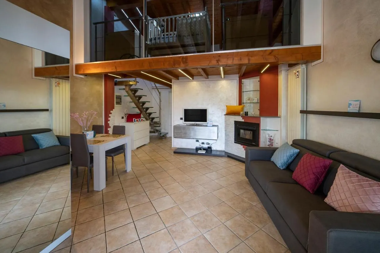 Apartment Diamond Suite Sulzano Italy