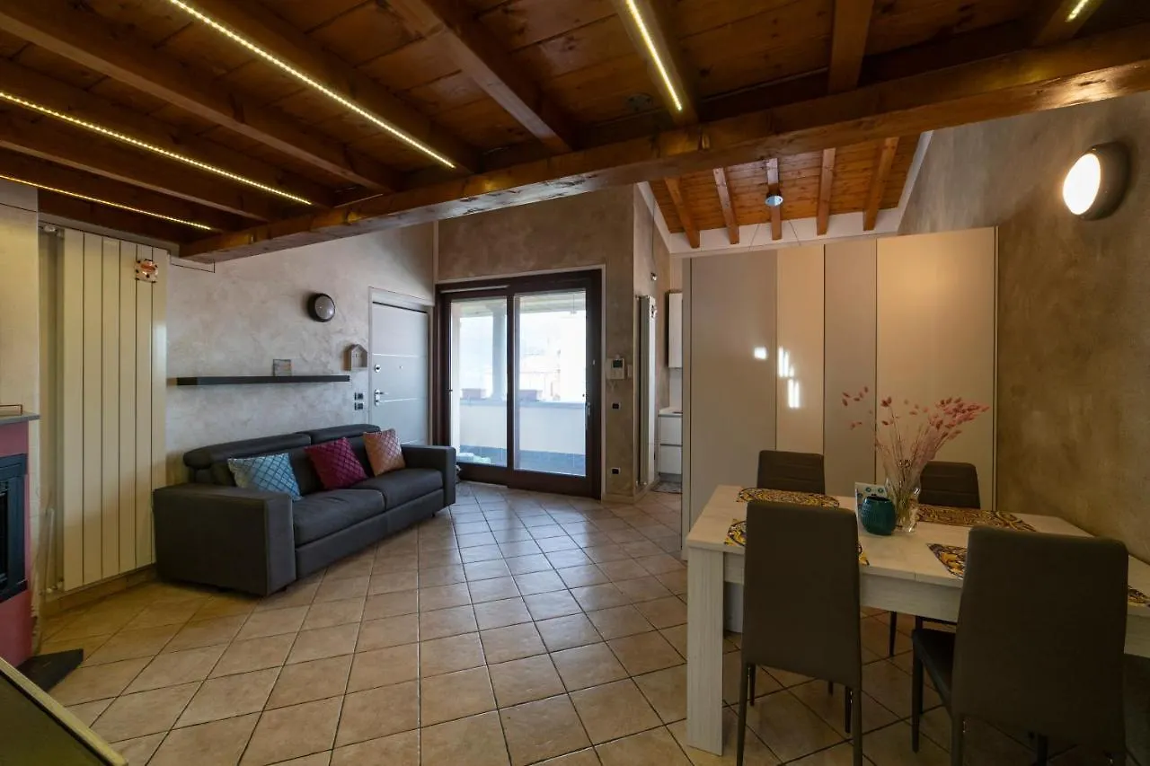 Diamond Suite Sulzano Apartment